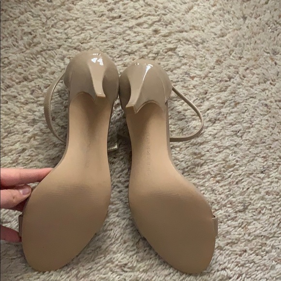 Patent leather heels - Picture 2 of 3